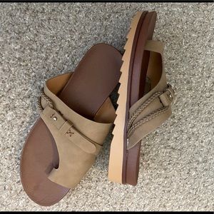 Brand new tan sandals size 7